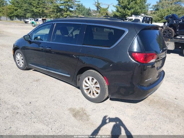 2017 CHRYSLER PACIFICA 3