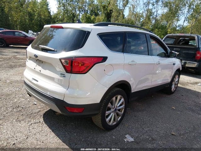 2019 FORD ESCAPE SEL 4