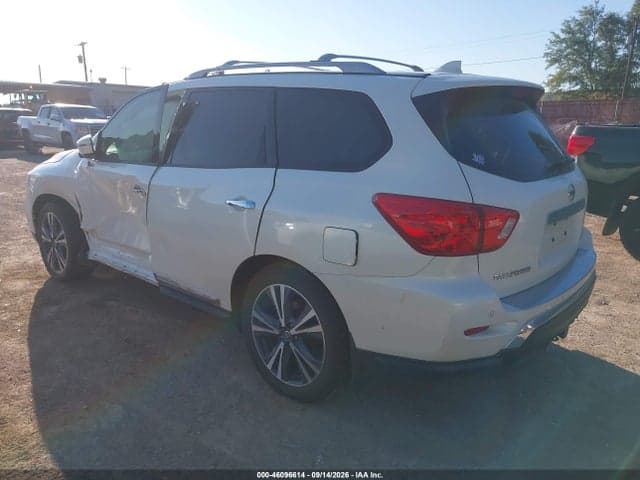 2019 NISSAN PATHFINDER PLATINUM 3