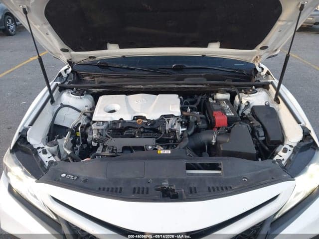 2019 TOYOTA CAMRY SE 10