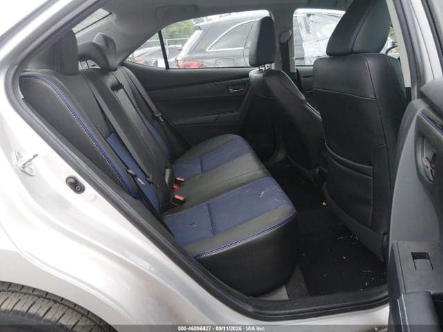 2018 TOYOTA COROLLA SE 8