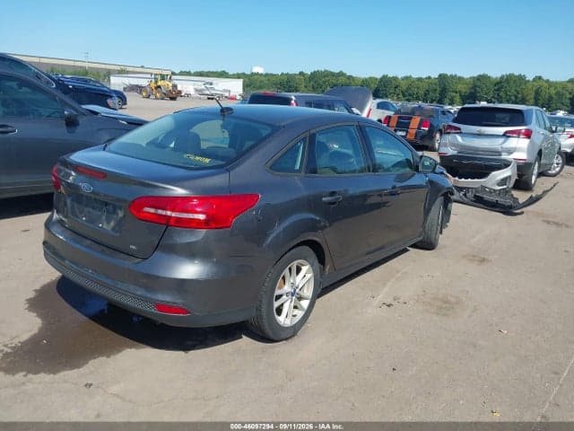 2017 FORD FOCUS SE 4