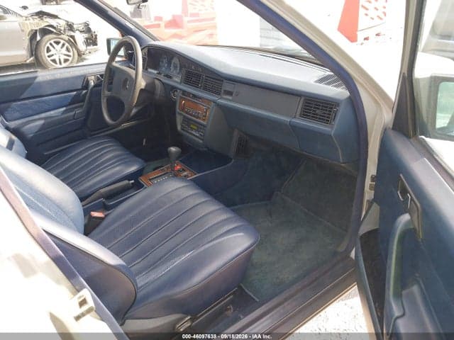 1984 MERCEDES-BENZ 190 E 2.3 5