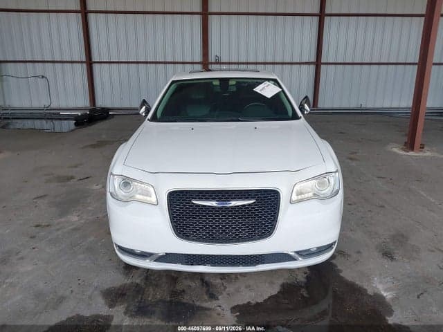 2019 CHRYSLER 300 LIMITED 6