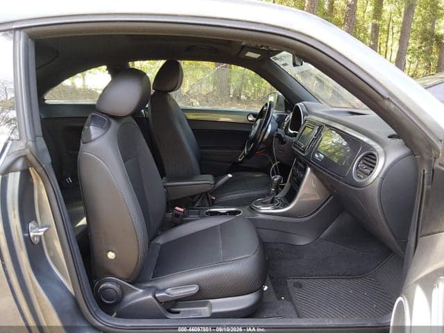 2018 VOLKSWAGEN BEETLE 2.0T SE 5
