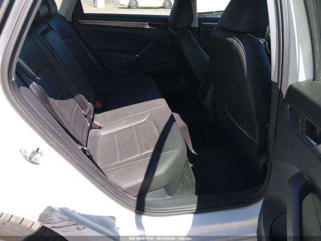 2017 VOLKSWAGEN PASSAT 1.8T SE 8