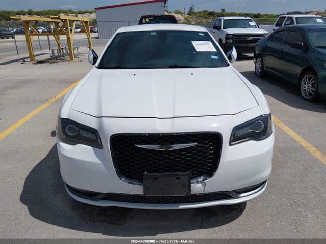 2020 CHRYSLER 300 300S 12