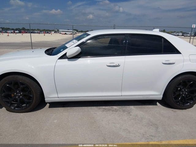 2020 CHRYSLER 300 300S 14