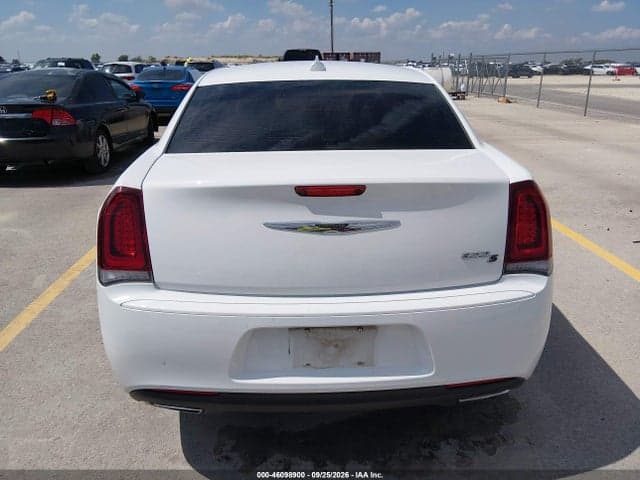 2020 CHRYSLER 300 300S 16