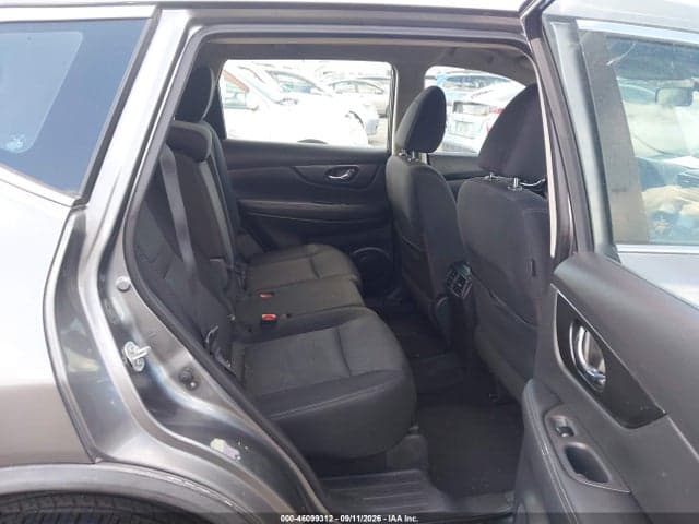 2017 NISSAN ROGUE S 8