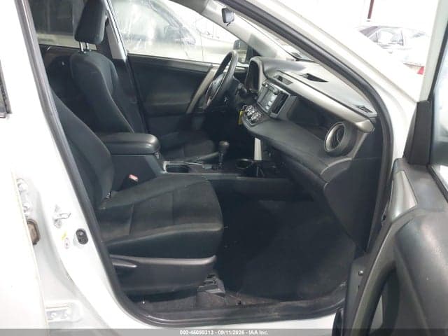 2018 TOYOTA RAV4 LE 5