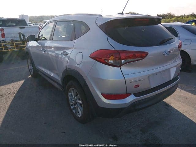 2017 HYUNDAI TUCSON SE 3