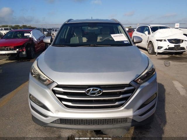 2017 HYUNDAI TUCSON SE 6