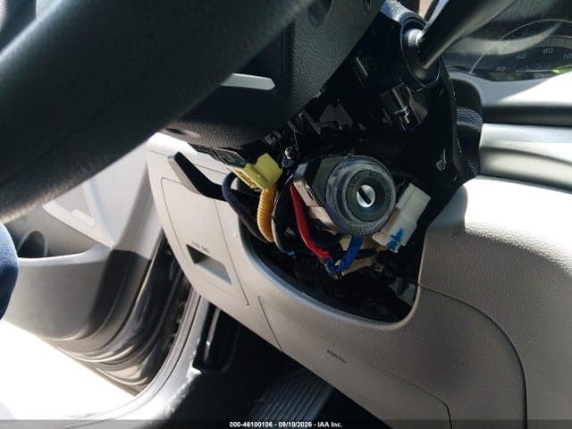 2020 HYUNDAI ELANTRA SE 12