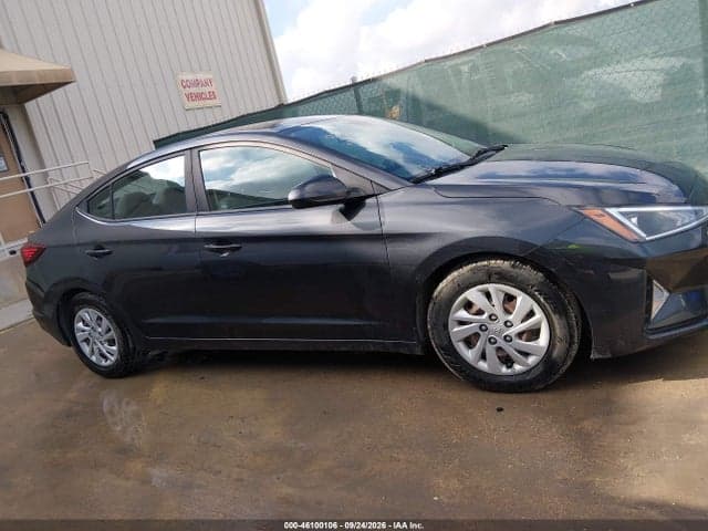 2020 HYUNDAI ELANTRA SE 15
