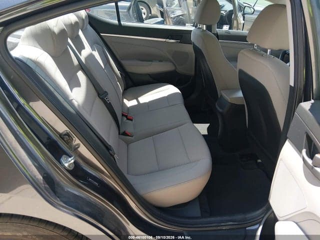 2020 HYUNDAI ELANTRA SE 8