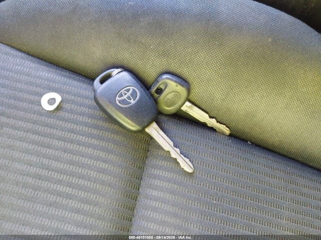 2017 TOYOTA RAV4 LE 9
