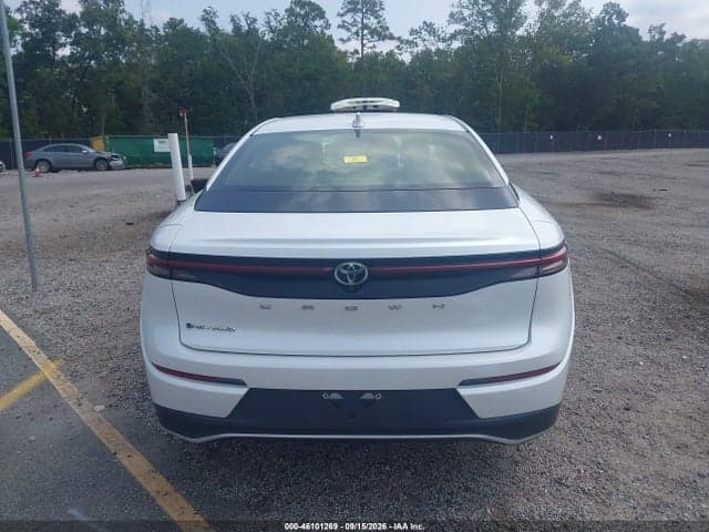 2024 TOYOTA CROWN XLE 17