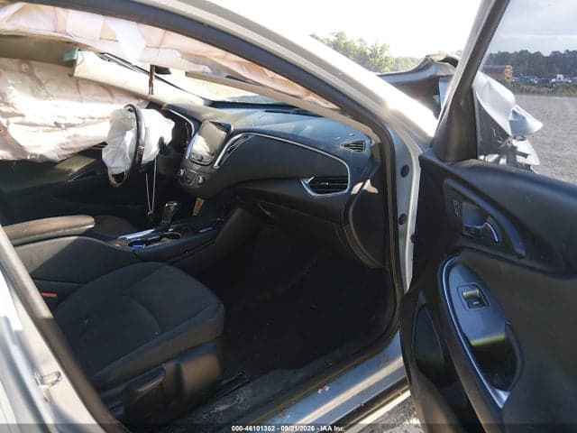 2018 CHEVROLET MALIBU LT 5