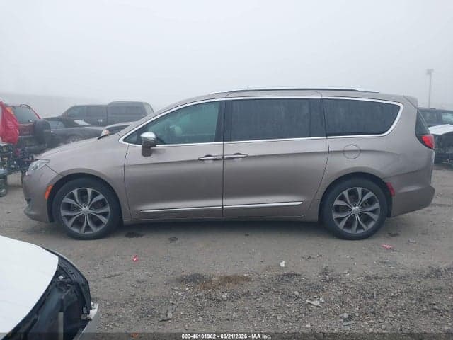 2017 CHRYSLER PACIFICA LIMITED 15