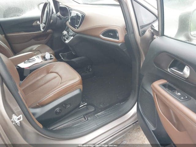 2017 CHRYSLER PACIFICA LIMITED 5