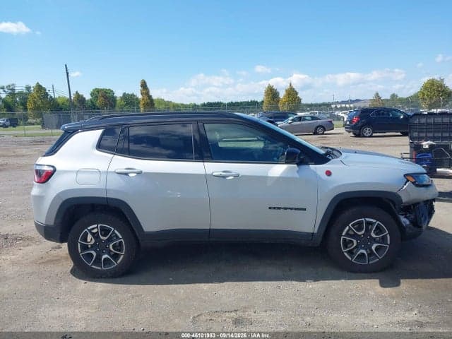 2025 JEEP COMPASS TRAILHAWK 4X4 14