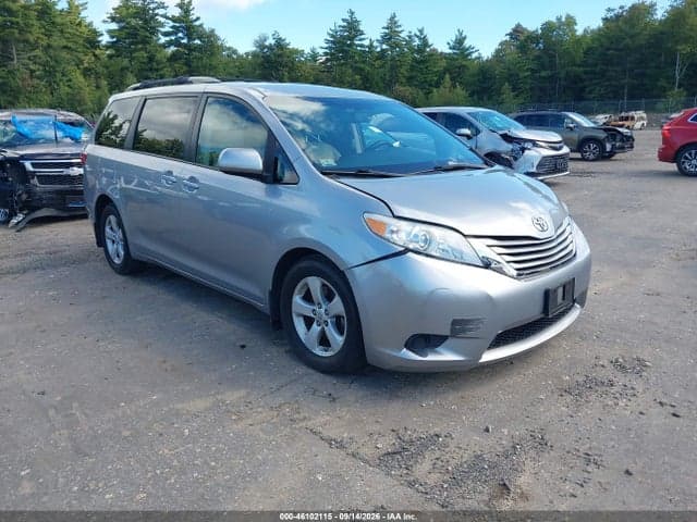 2017 TOYOTA SIENNA LE 8 PASSENGER 1