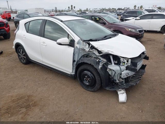 2018 TOYOTA PRIUS C TWO 1