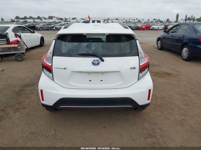 2018 TOYOTA PRIUS C TWO 17