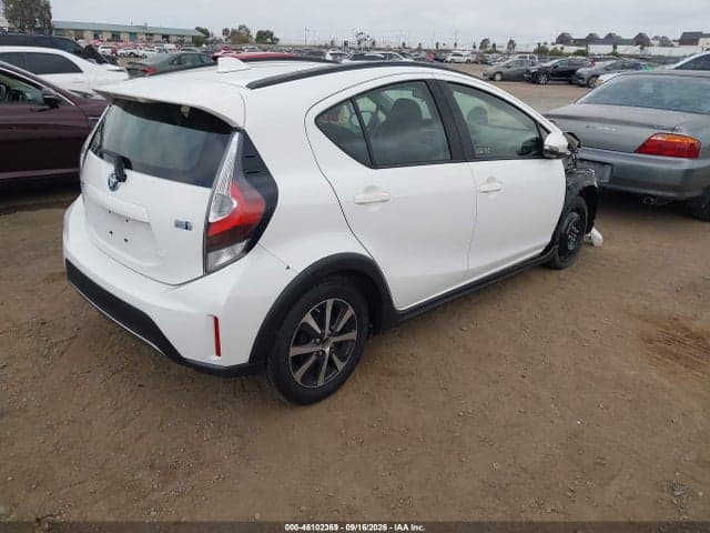 2018 TOYOTA PRIUS C TWO 4