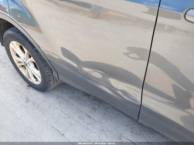 2017 FORD ESCAPE SE 6