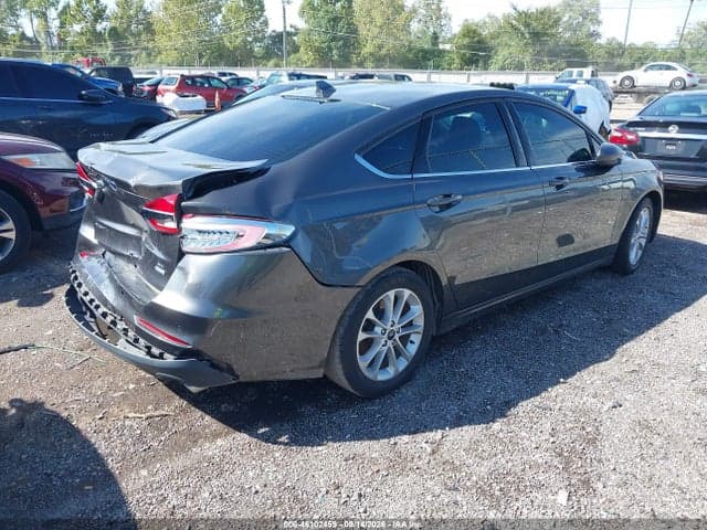 2019 FORD FUSION SE 4