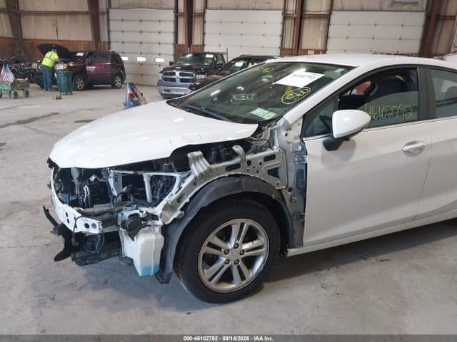 2017 CHEVROLET CRUZE LT AUTO 2