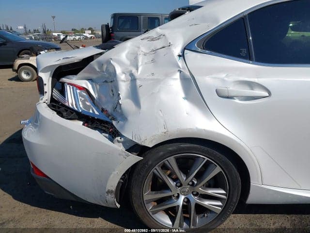 2019 LEXUS IS 300 6