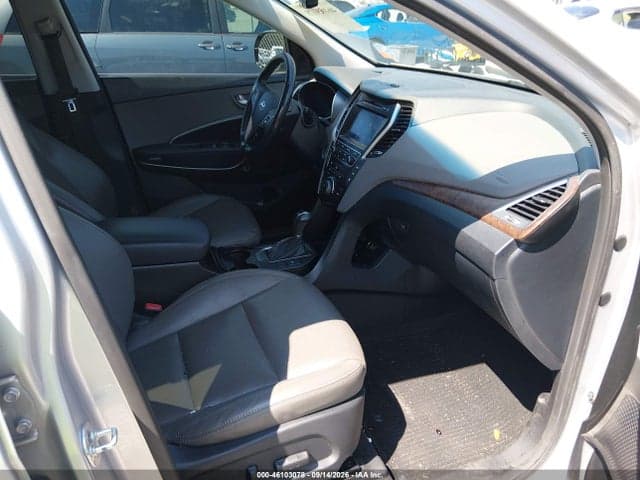 2017 HYUNDAI SANTA FE LIMITED 5