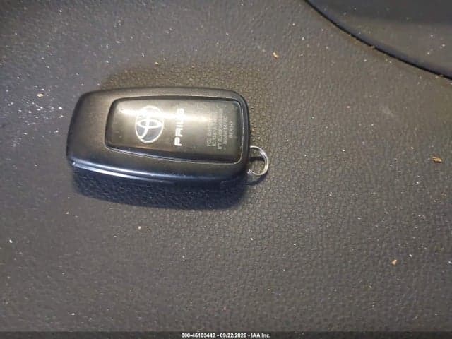 2017 TOYOTA PRIUS TWO 11