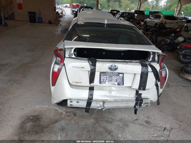 2017 TOYOTA PRIUS TWO 6
