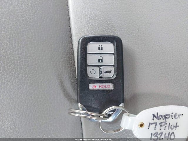 2017 HONDA PILOT EX-L 11