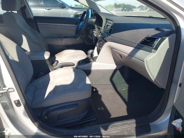 2017 HYUNDAI ELANTRA SE 5