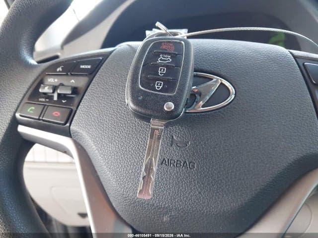 2017 HYUNDAI TUCSON SE 11