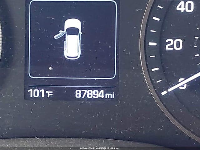 2017 HYUNDAI TUCSON SE 16