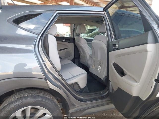 2017 HYUNDAI TUCSON SE 8