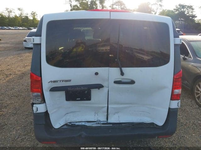 2017 MERCEDES-BENZ METRIS 16