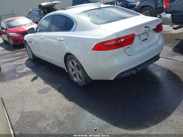 2017 JAGUAR XE 25T 3