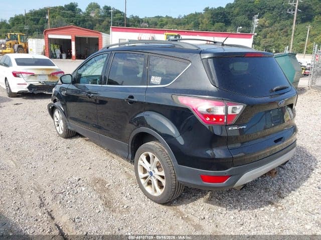 2017 FORD ESCAPE SE 3
