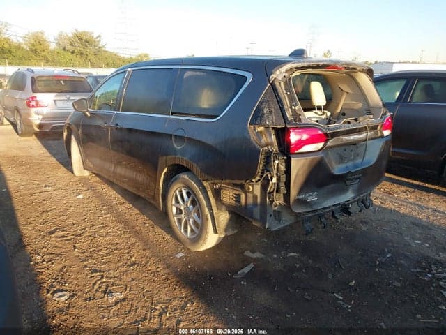 2017 CHRYSLER PACIFICA LX 3