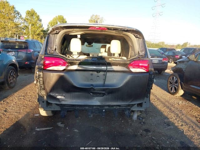 2017 CHRYSLER PACIFICA LX 6
