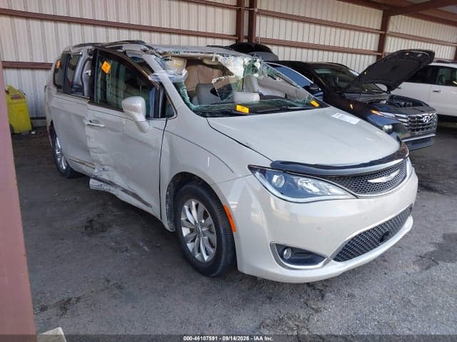 2019 CHRYSLER PACIFICA TOURING L 1