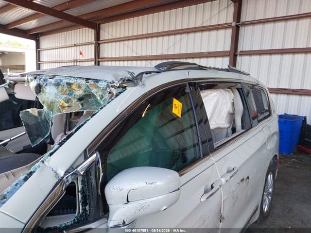 2019 CHRYSLER PACIFICA TOURING L 6