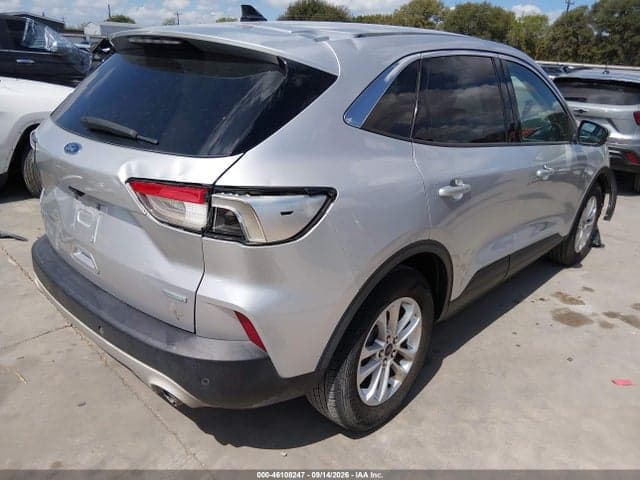 2020 FORD ESCAPE SE 4